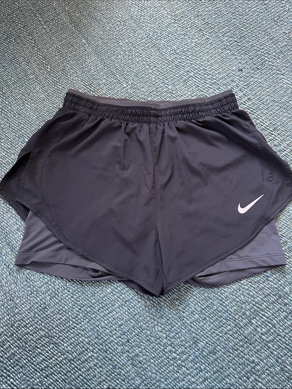 Nike Black Women's 2-in-1 Athletic Shorts Size Small